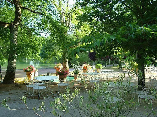 De L'etang Bleu 3*