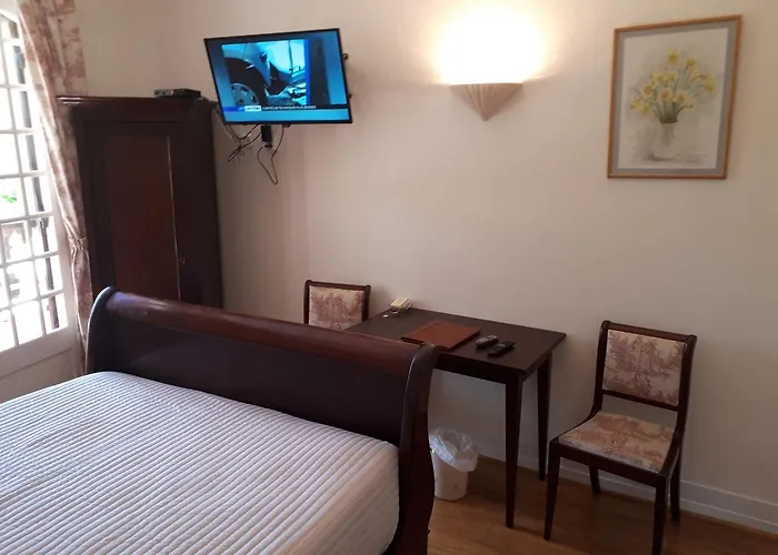 De L'étang Bleu Hotel 3*